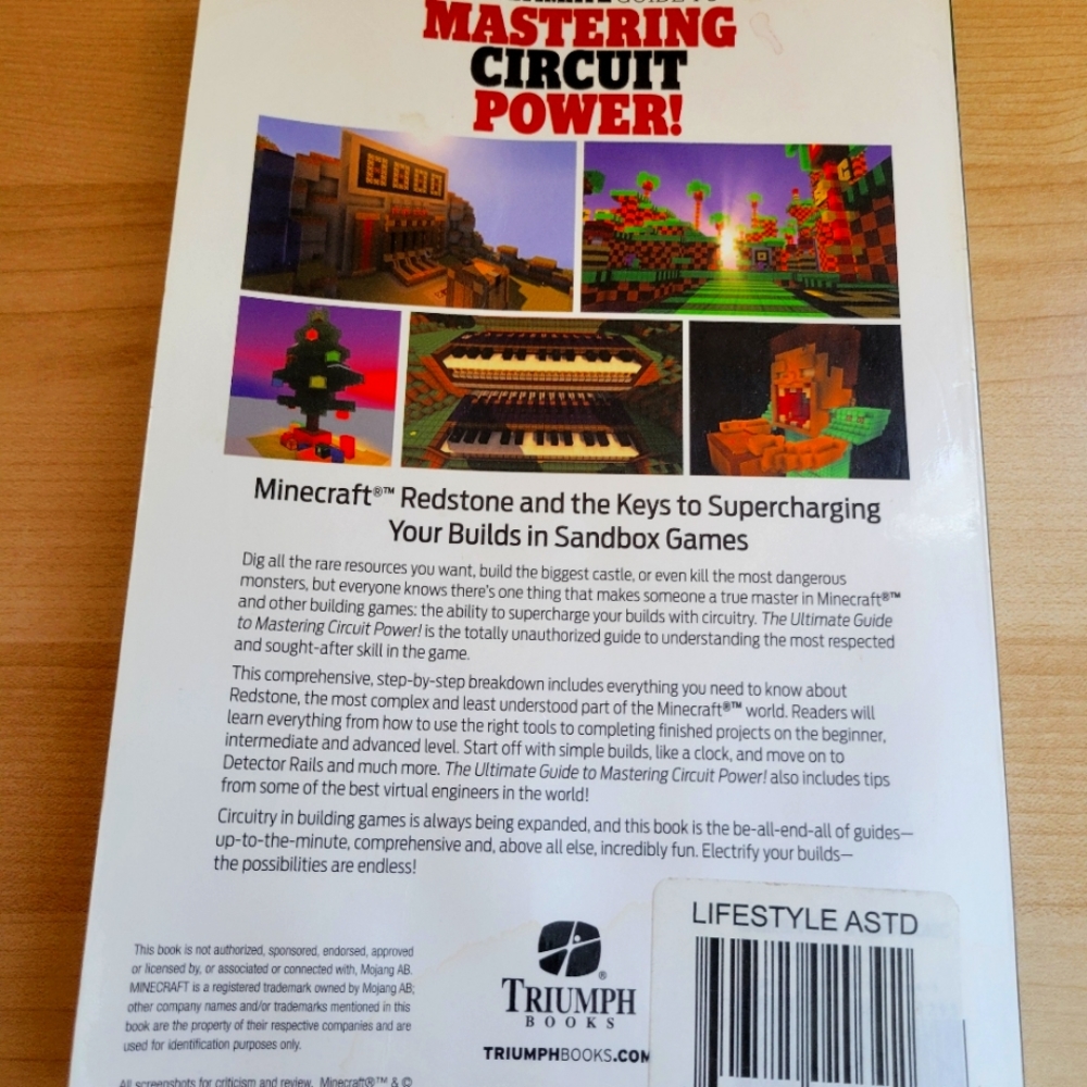 Minecraft Guide Book Set - Picture 5 of 7